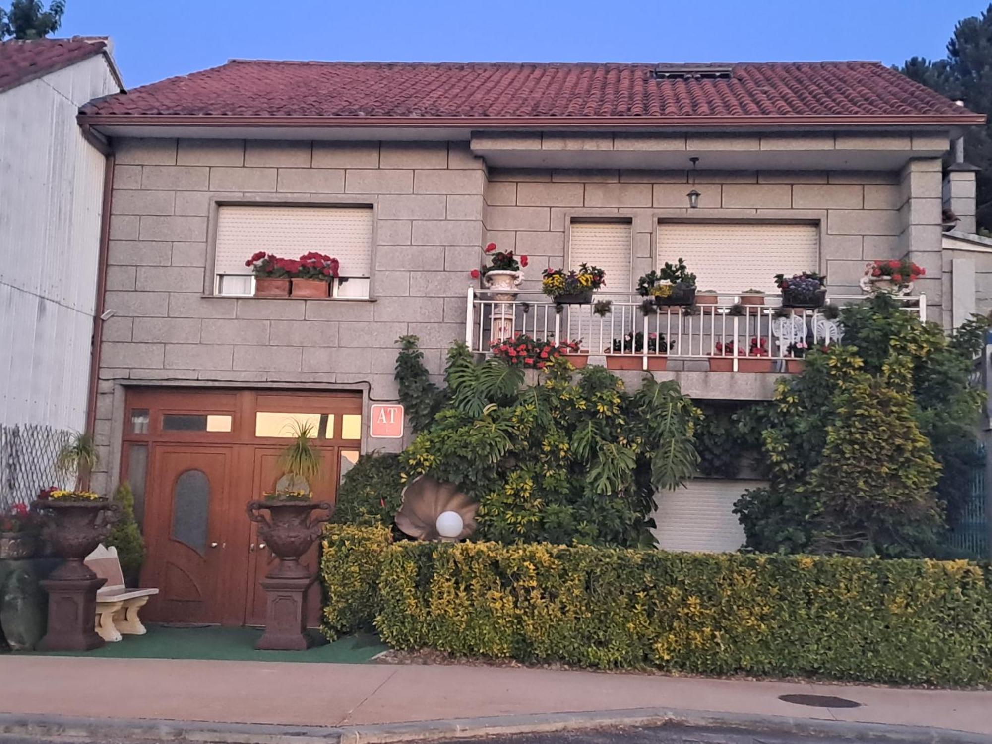 Apart Romero Garden C Villanueva De Arosa Exterior photo